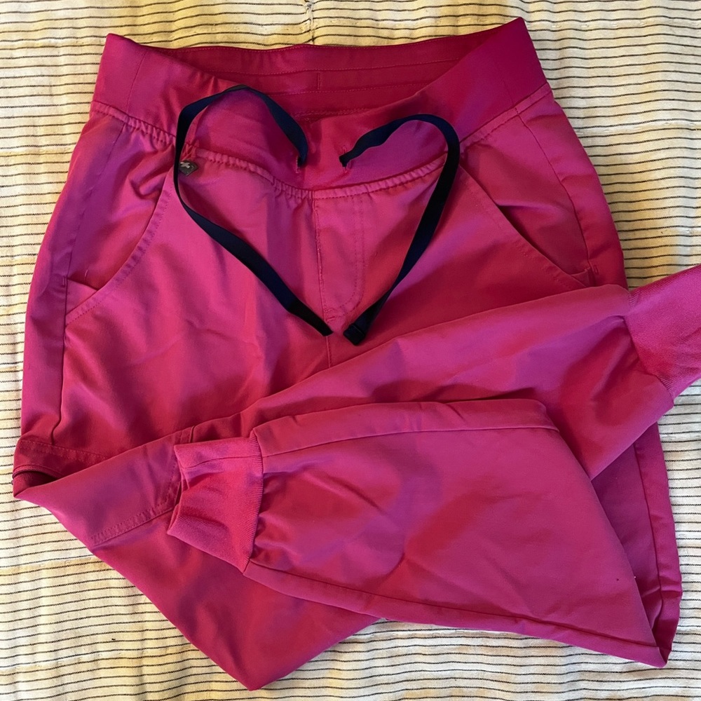 Figs Electric Orchid Zamora Jogger XS Petite